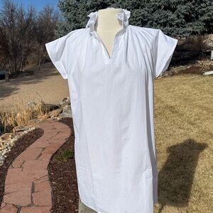 Never a Wallflower White Cotton Ruffle Collar Lined Casual Dress with Pockets